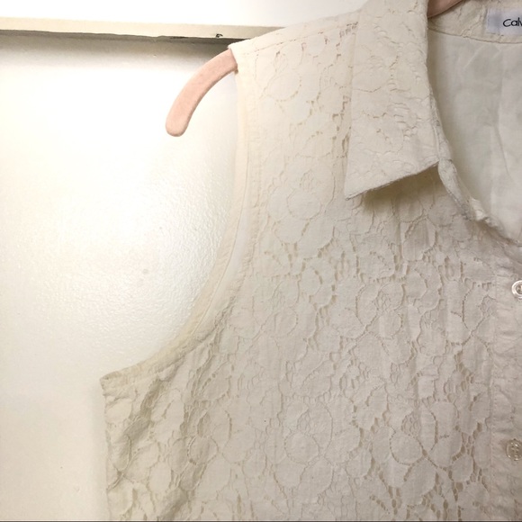Calvin Klein: short sleeve lace top. Button up - Picture 3 of 5